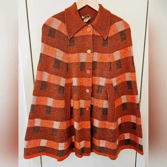 Vintage Californian Women's Knitwear Shawl - Picture 1 of 11